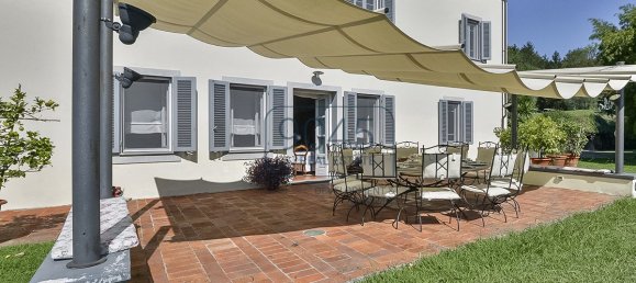 7 bedrooms Villa in Lucca, Italy No. 404324 5