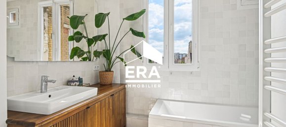 3 bedrooms Duplex in Seine-Saint-Denis, France No. 171032 3