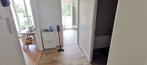 Studio à Joué-lès-Tours, France No. 55444 8