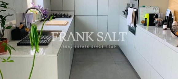 2 bedrooms Penthouse in Zebbug, Malta No. 8164 5