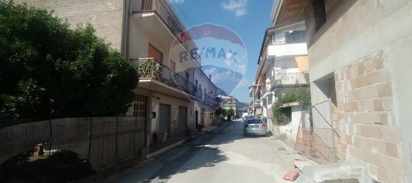 Estudio en Vairano Patenora, Italy No. 317801 9