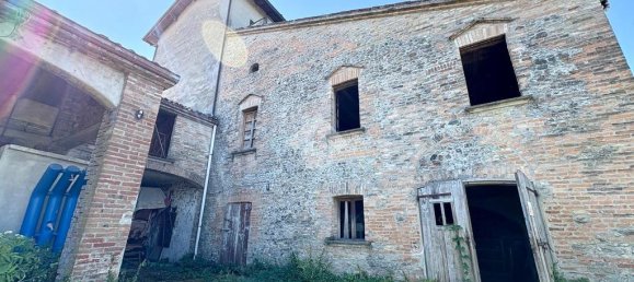 1 bedroom House in Fiorenzuola d'Arda, Italy No. 297389 2