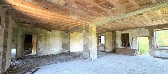 1 bedroom House in Fiorenzuola d'Arda, Italy No. 297389 10