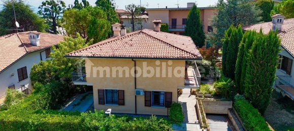 4 Schlafzimmer Villa in Desenzano del Garda, Italy, Nr. 291170 5