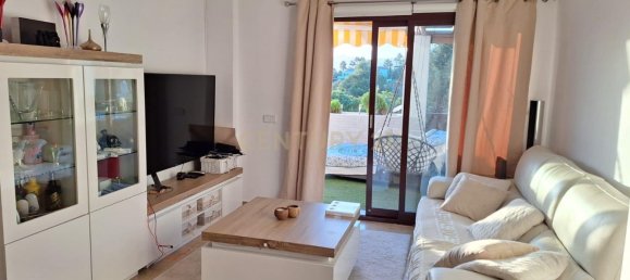 Apartamento de 2 dormitorios en Marbella, Spain No. 147983 3