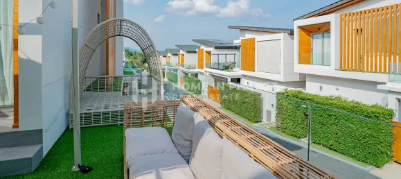 5 bedrooms House for sale in Phuket, Southern Thailand, Thailand № 142209 4