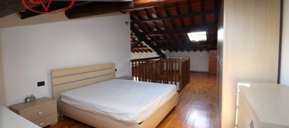 2-salle Appartement à Montevarchi, Italy No. 235103 13