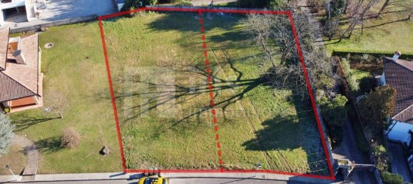 Grundstück in Udine, Italy 650m², Nr. 74186 3