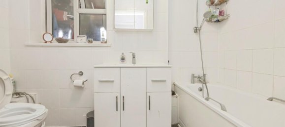 1 bedroom Apartment in Watford, United Kingdom No. 6137 10