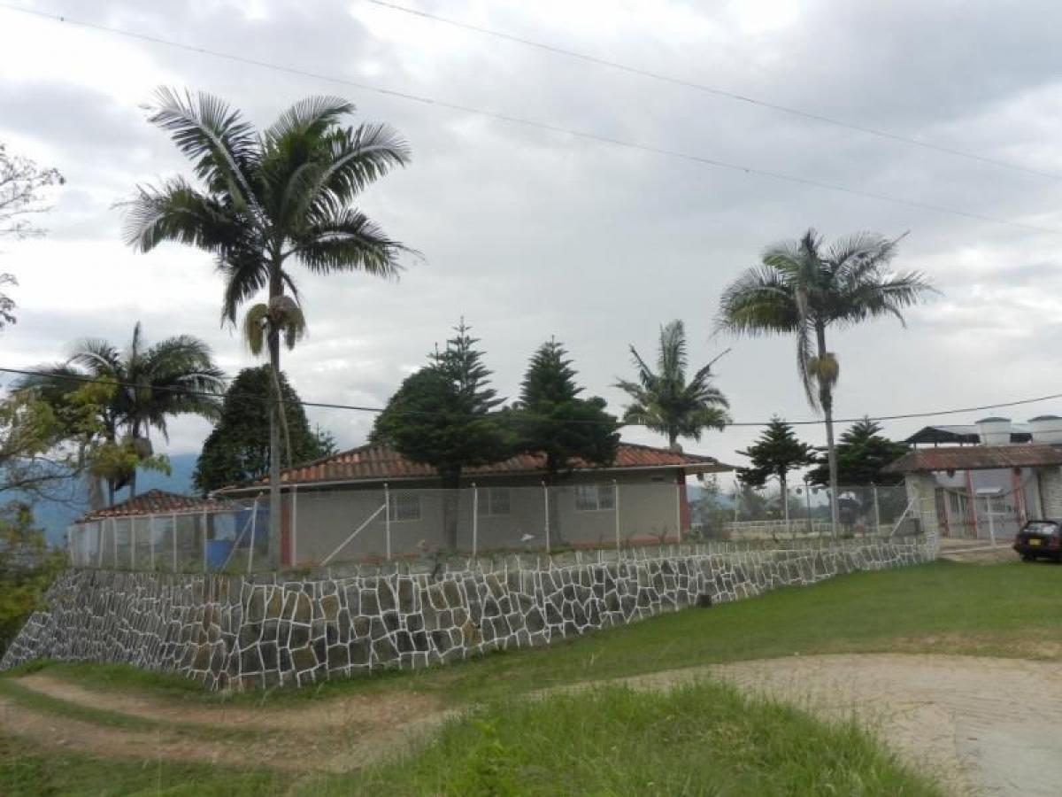 3 bedrooms House in Cundinamarca, Colombia No. 1467