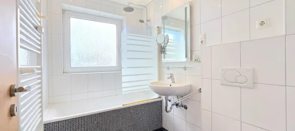 Квартира с 2 спальнями в Вильгельмсхафен, Германия № 299650 8