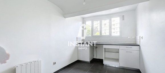 1 bedroom Apartment in Creteil, France No. 176340 2