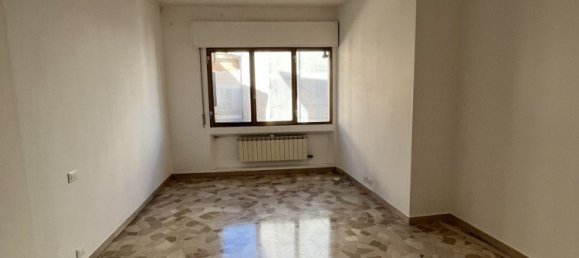 4 Schlafzimmer Wohnung in Venice, Italy, Nr. 322008 9