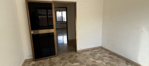 4 Schlafzimmer Wohnung in Venice, Italy, Nr. 322008 8