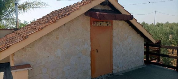 Villa de 4 habitaciónes en Trani, Italy No. 5669 17