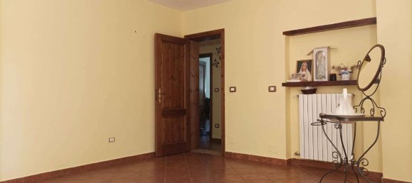 Villa de 4 habitaciónes en Trani, Italy No. 5669 8