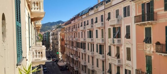 4 bedrooms Apartment in Savona, Italy No. 315363 2