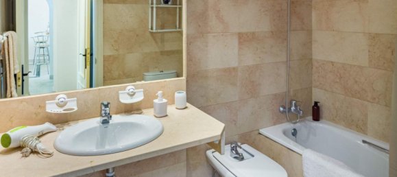 Apartamento de 2 dormitorios en Marbella, Spain No. 138380 8