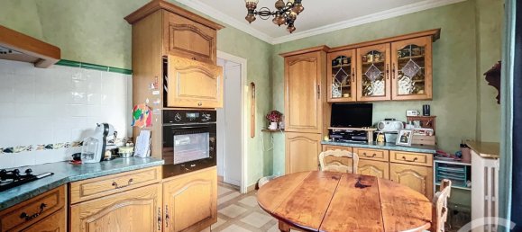 3 bedrooms House in Chartres, France No. 155456 8