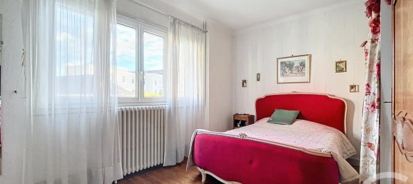 3 bedrooms House in Chartres, France No. 155456 13