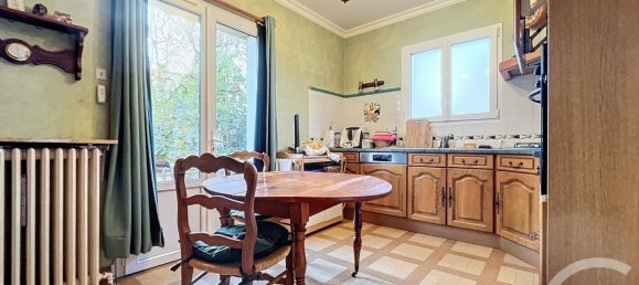 3 bedrooms House in Chartres, France No. 155456 7