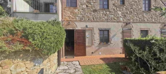 Квартира с 3 спальнями в Вольтерра, Италия № 1512 2