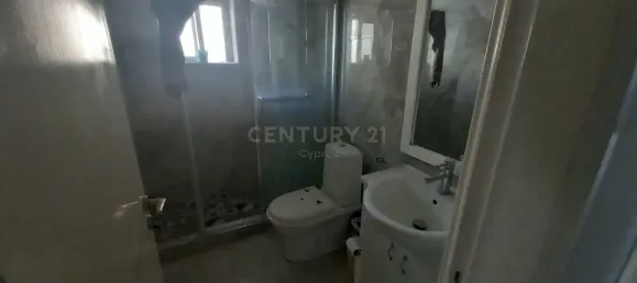 3 bedrooms Apartment in Mesa Geitonia, Cyprus No. 3797 8