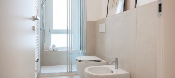 5 bedrooms Apartment in Turin, Italy No. 316721 16