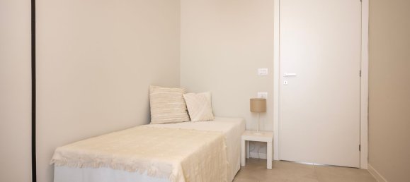 5 bedrooms Apartment in Turin, Italy No. 316721 24