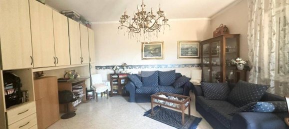 3 bedrooms Apartment in Naples, Italy No. 357615 2