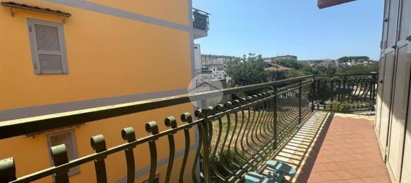 3 bedrooms Apartment in Naples, Italy No. 357615 4