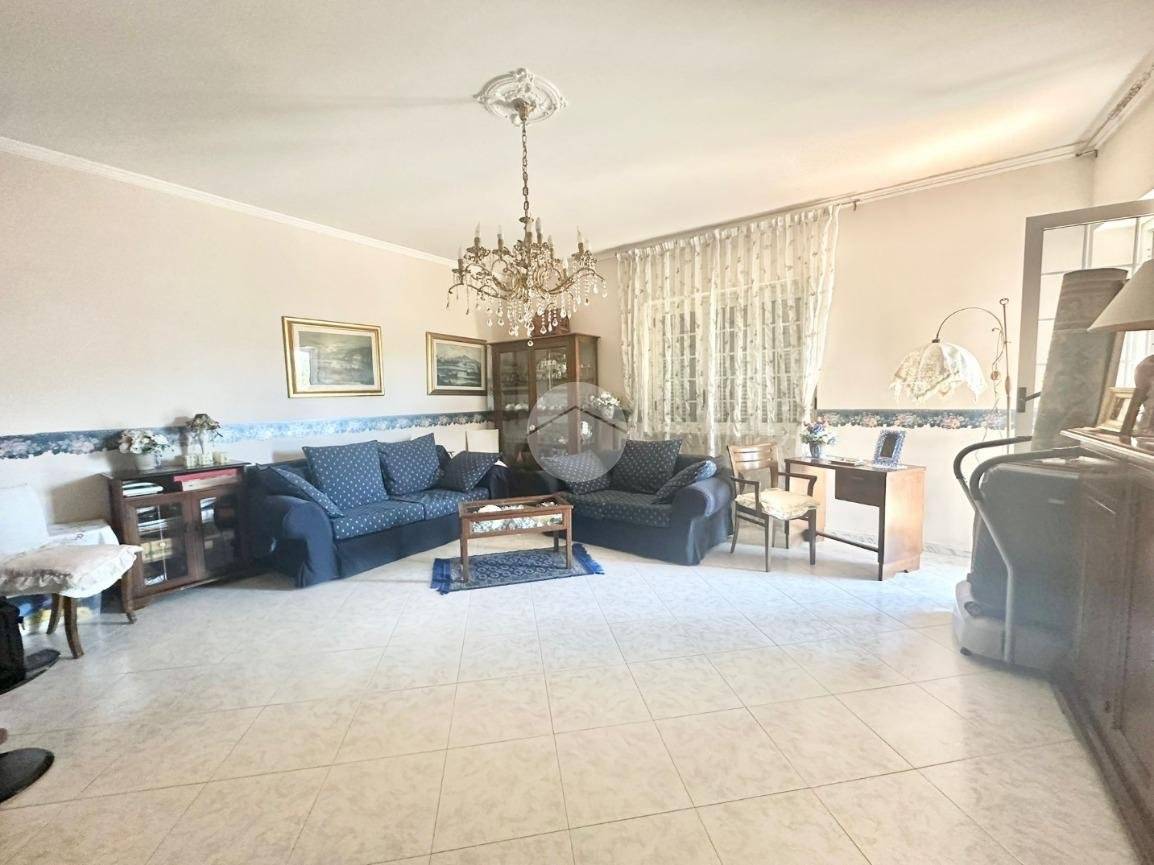 3 bedrooms Apartment in Naples, Italy No. 357615