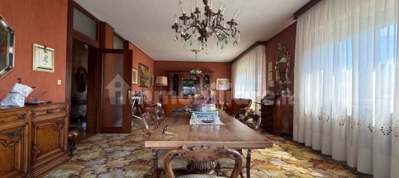 4 غرف نوم فيلا في Udine, Italy رقم 268617 19