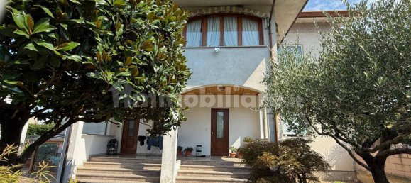 4 غرف نوم فيلا في Udine, Italy رقم 268617 3