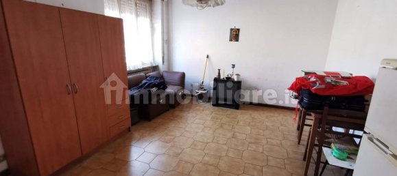 2 bedrooms House in Bressana Bottarone, Italy No. 192860 2