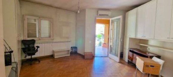 5-salle Appartement à Busto Arsizio, Italy No. 1650 12