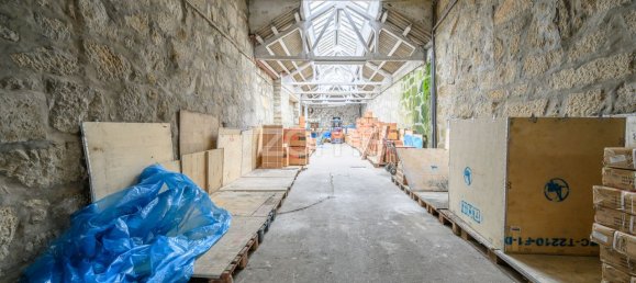 6 bedrooms Building in Porto, Portugal No. 12835 16