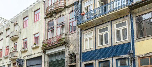 6 bedrooms Building in Porto, Portugal No. 12835 19