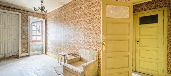 6 bedrooms Building in Porto, Portugal No. 12835 5