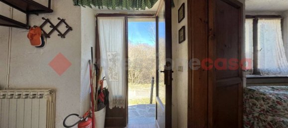 2 bedrooms House in Careggine, Italy No. 233370 10