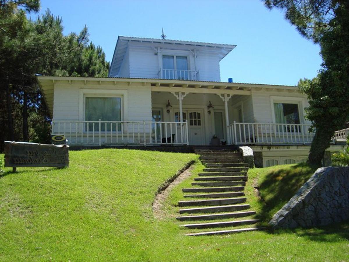 3 bedrooms House in Mar del Plata, Argentina No. 99789