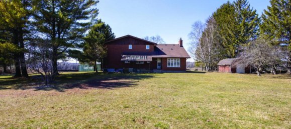 4 bedrooms House in Oshawa, Canada No. 897 4