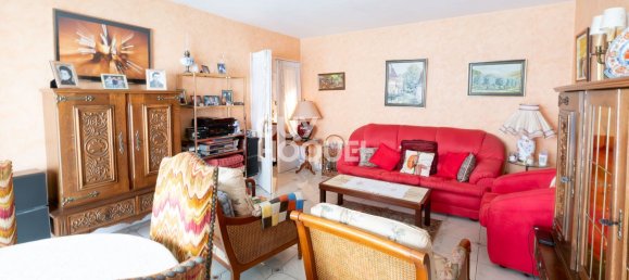 2 bedrooms Apartment in Les Lilas, France No. 175923 5