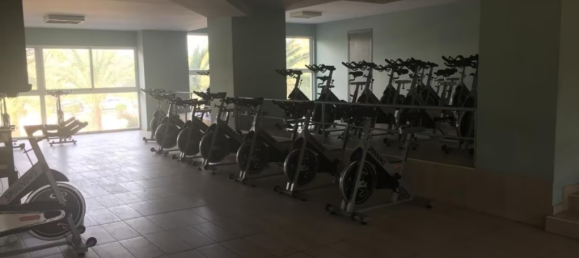 Gewerbliche Immobilie in Alicante, Spain 1400m², Nr. 207269 3