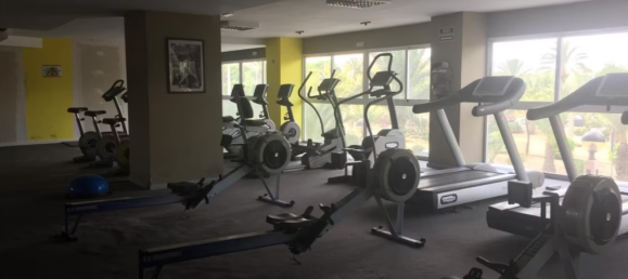 Gewerbliche Immobilie in Alicante, Spain 1400m², Nr. 207269 7