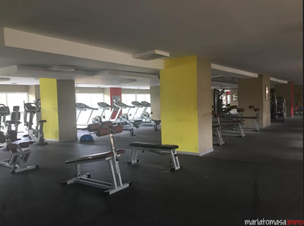 1400m² Commercial property in Alicante, Spain No. 207269