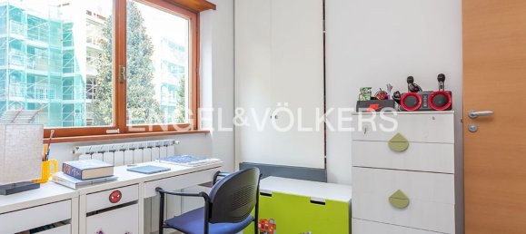 5 rooms Apartment in Rome, Italy No. 130001 13