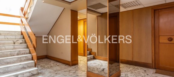 5 rooms Apartment in Rome, Italy No. 130001 15