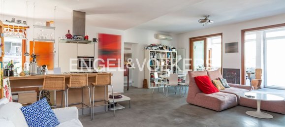 5 rooms Apartment in Rome, Italy No. 130001 3