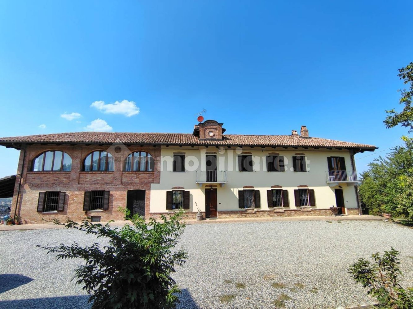 4 bedrooms House in Castagnole delle Lanze, Italy No. 336177